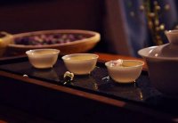 邀請(qǐng)客人來(lái)店里喝茶的句子？